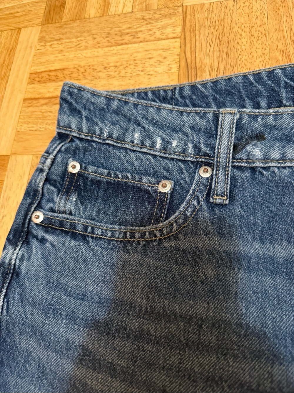 GAP Boyfriend Jeans - Picture 3 of 5